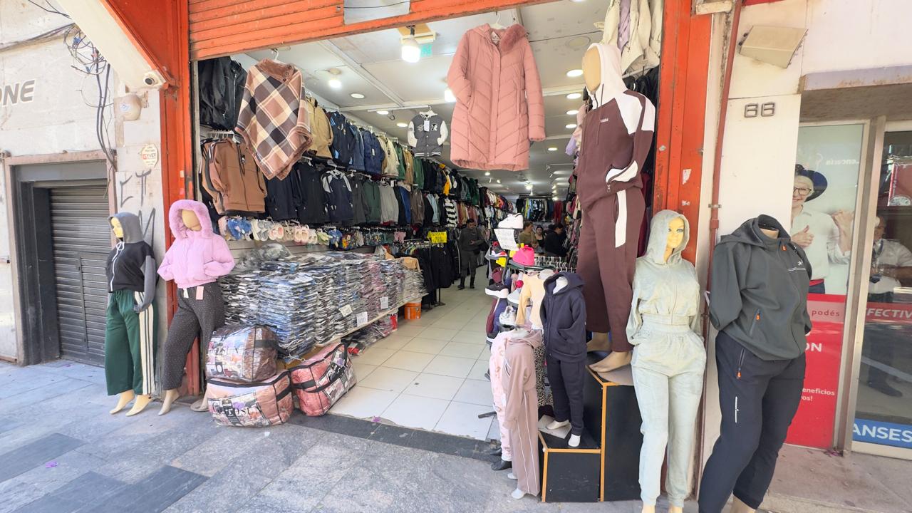 Local Indumentaria Unisex 1